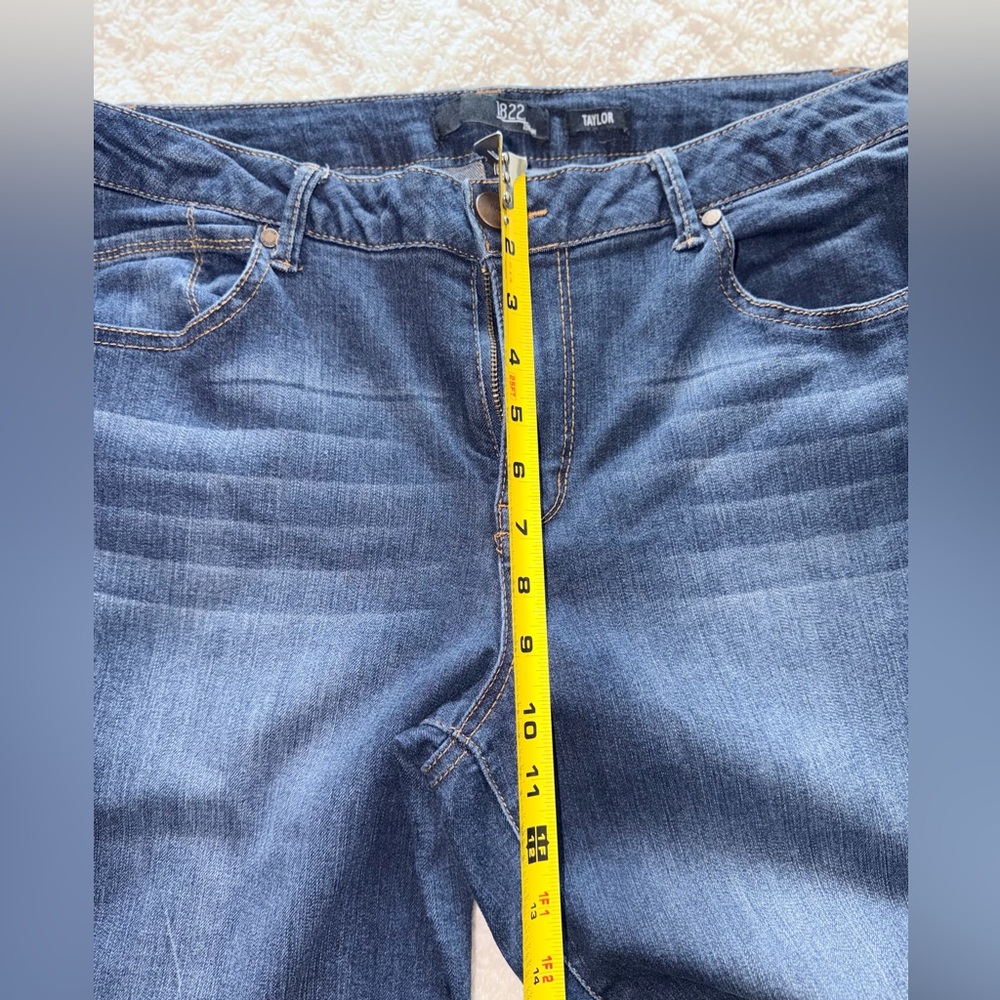 Stretch Capri Jeans - Picture 5 of 7